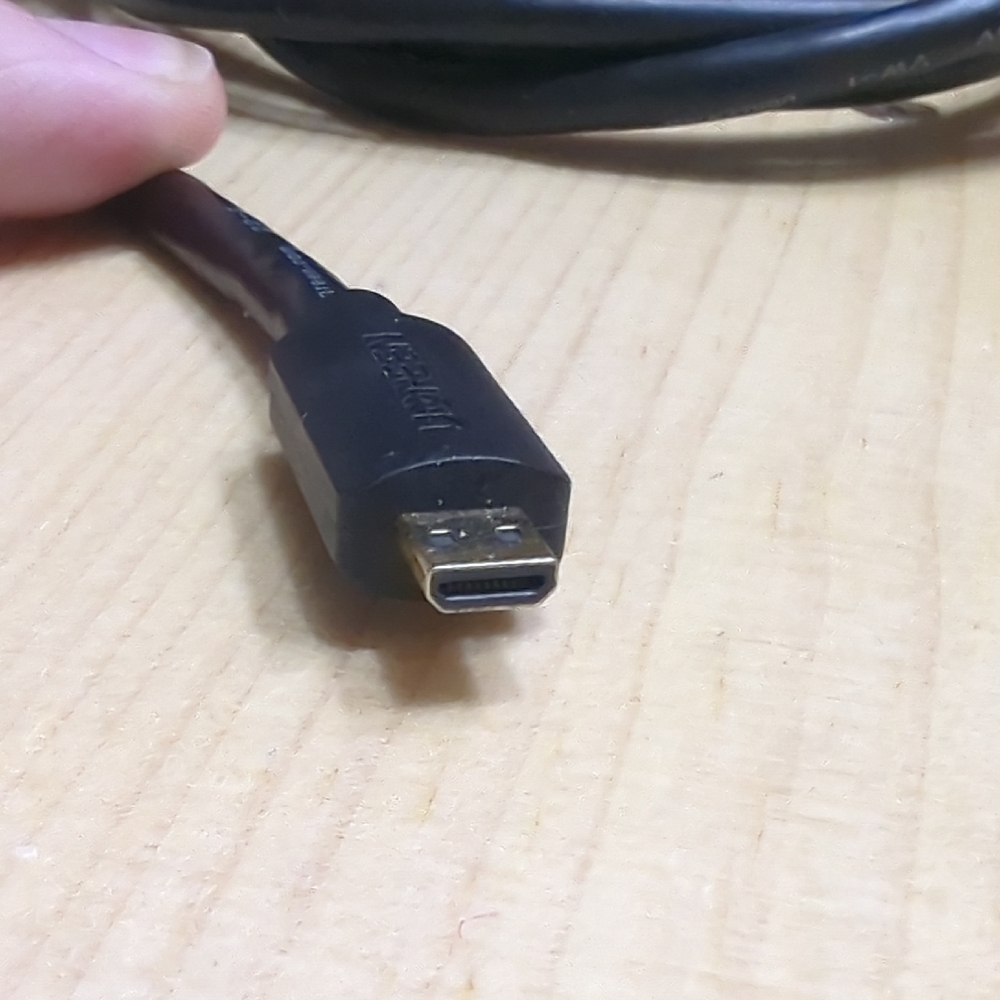 Black HDMI Cable - Picture 4 of 7